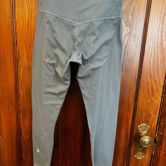 Lululemon High-Rise 7/8 Tight 25" in Chambray - good used condition - Picture 3 of 4